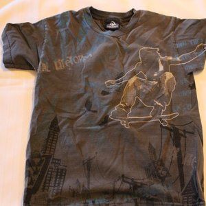 4 Seasons Skater Boys Shirt Size Medium Gray